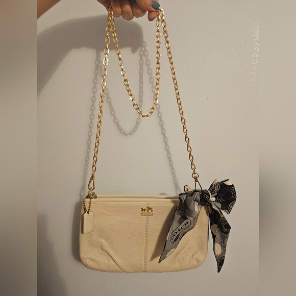 Coach Leather Vintage circa 1990's Handbag - Picture 8 of 8